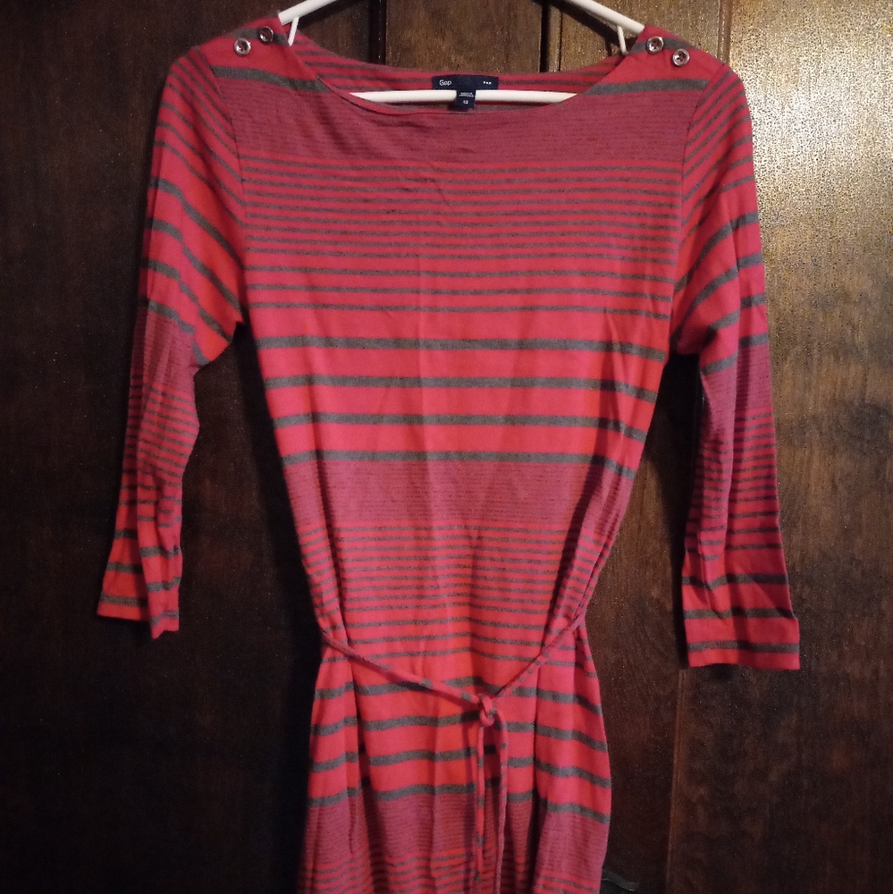 Gap: grey and pink striped mini dress 💕